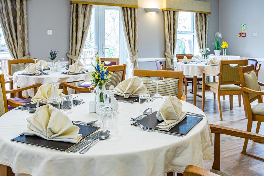Dining-Area-Image-2-Avon-Court